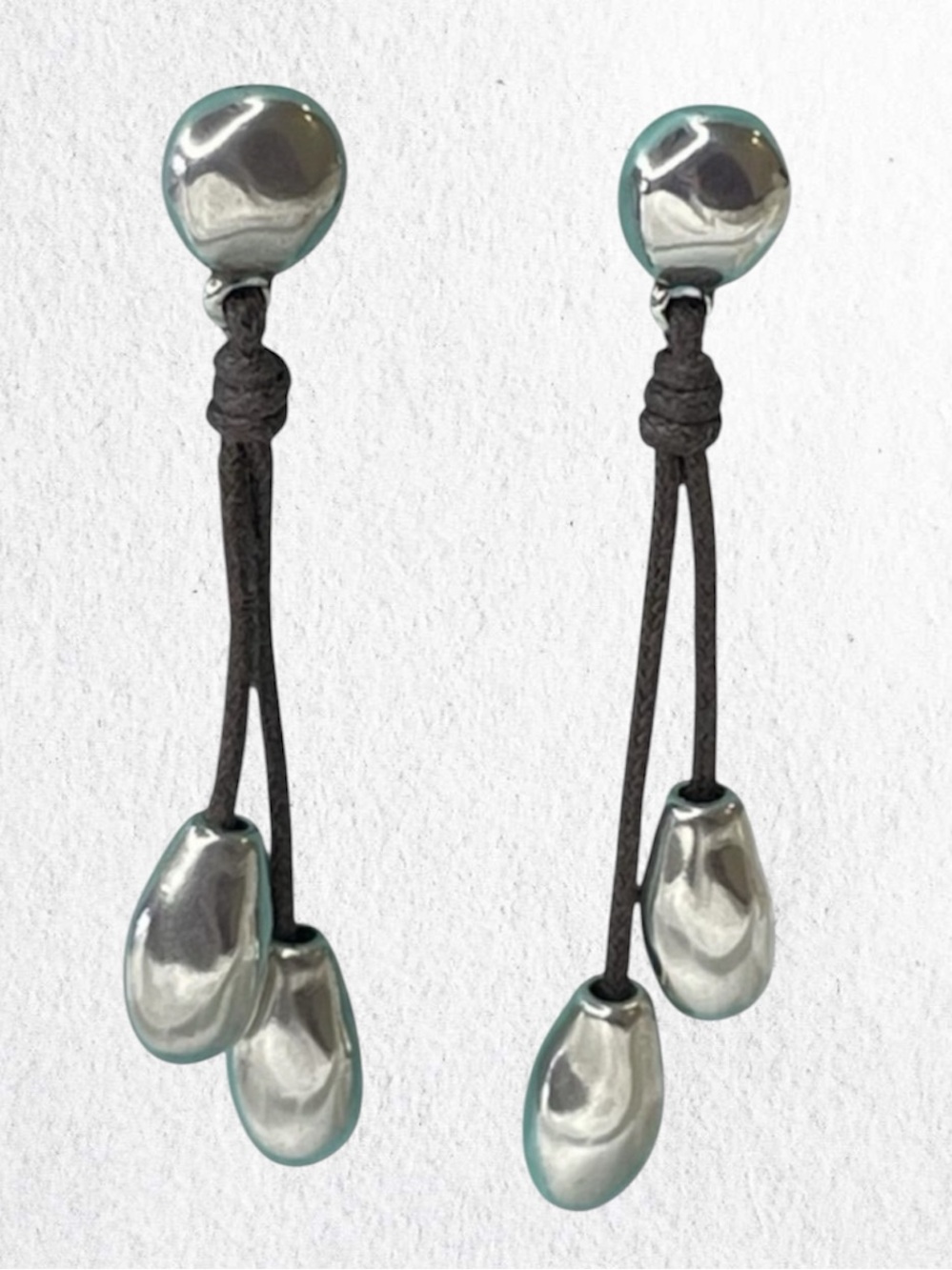 Uno de 50 silver ball dangle earrings